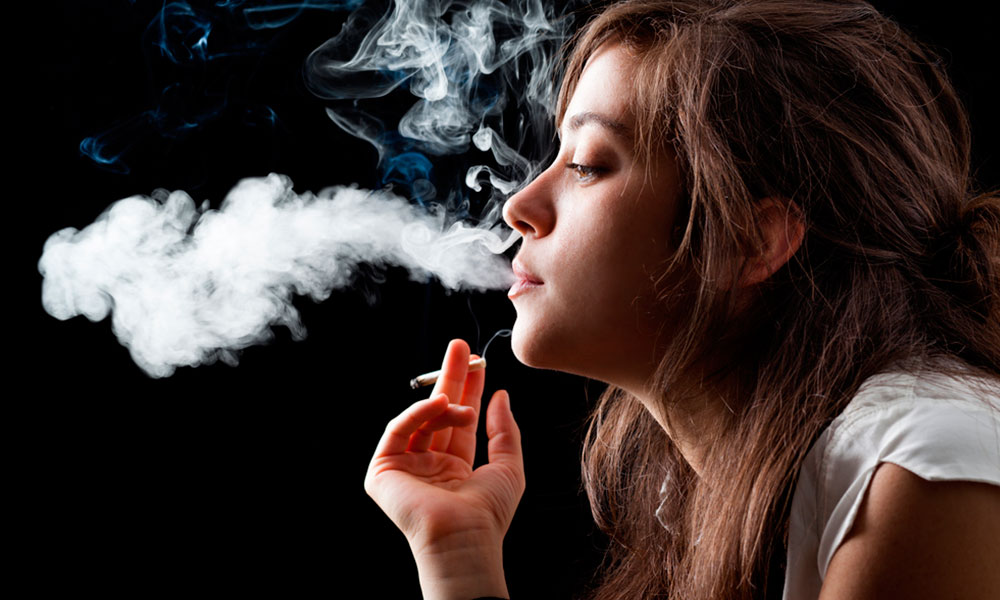 Las mujeres, más vulnerables a los carcinógenos del tabaco que los hombres 