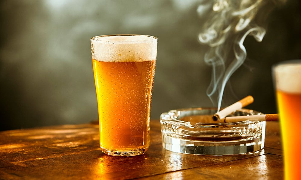 Tabaco y alcohol aceleran la aparición del cáncer esofágico