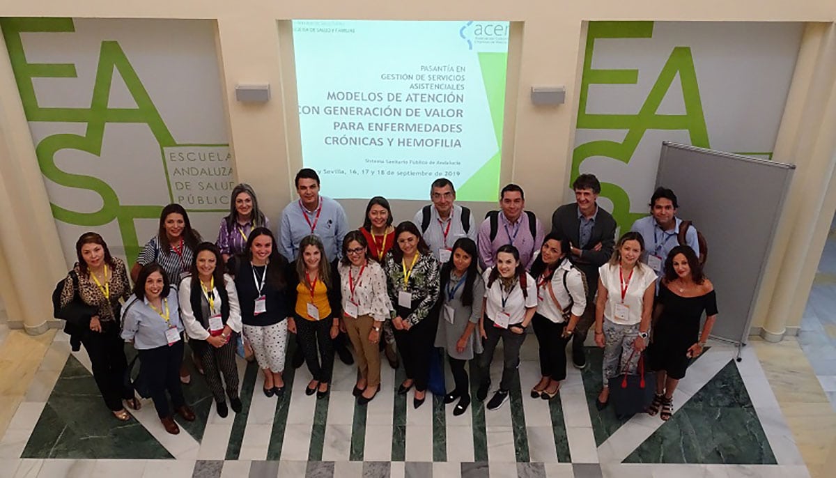 La atención a la enfermedad crónica y la hemofilia centran la formación de la Escuela Andaluza de Salud Púbica a profesionales de Colombia